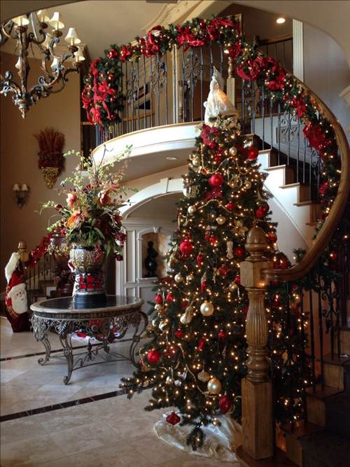 44 Árvores de Natal Decoradas Completamente Fascinantes! — Decorações