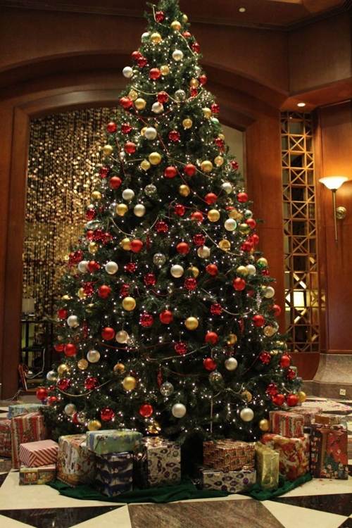 44 Árvores de Natal Decoradas Completamente Fascinantes! — Decoração de Casa