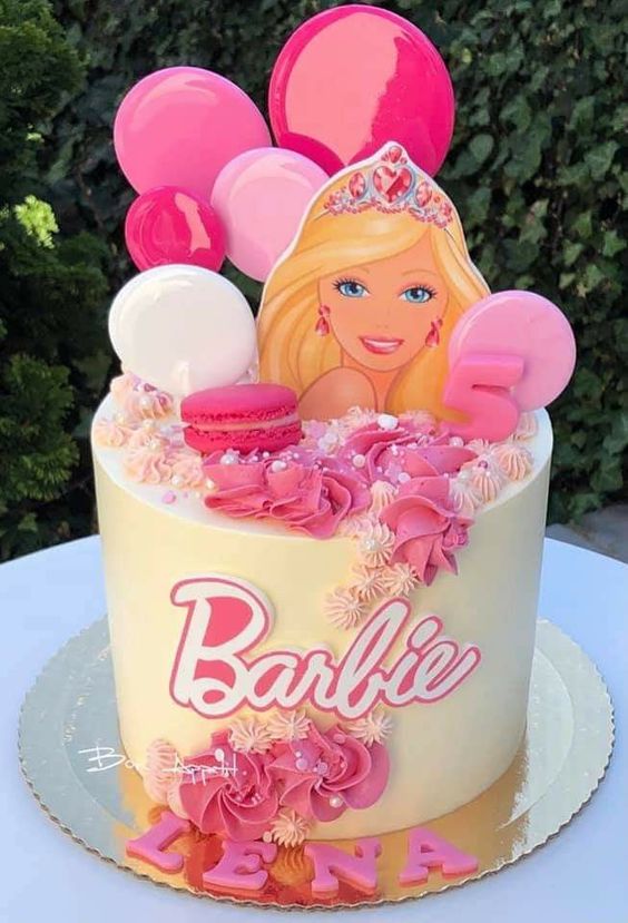 Bolo barbie 2 andares em 2023  Festa de aniversário da barbie, Bolo de  aniversário da barbie, Aniversário da barbie
